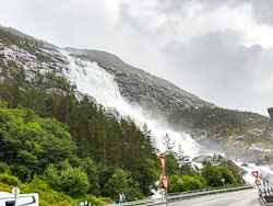 Video - Waterfall Langfoss